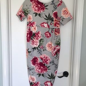 Beautiful ASOS maternity dress